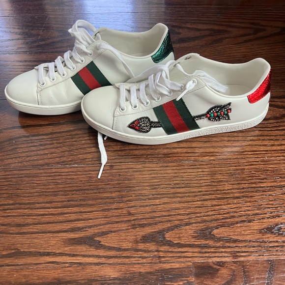 Gucci Ace Embroidered Arrow Sneakers Size 7 Pre-owned With dust Bag And box. - Picture 8 of 10